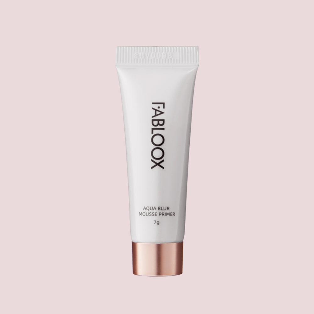 
            
                Load image into Gallery viewer, Aqua Blur Mousse Primer (Travel Size) - Fabloox
            
        